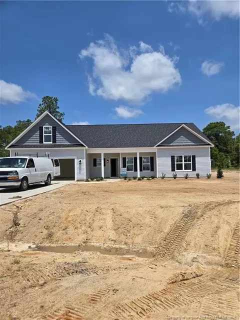 66 Blackgum Ct, Spring Lake, NC 28390