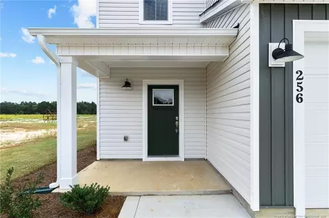 256 Bourbon St, Raeford, NC 28376 photo 4