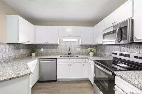 3375 Galleria Dr #8, Fayetteville, NC 28303