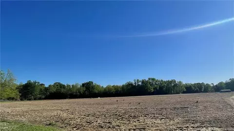 Dew Road, Rowland, NC 28383