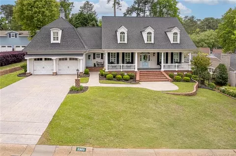 2220 Winterlochen Rd, Fayetteville, NC 28305