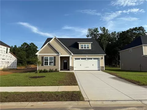 130 Ironbark Dr, Raeford, NC 28376