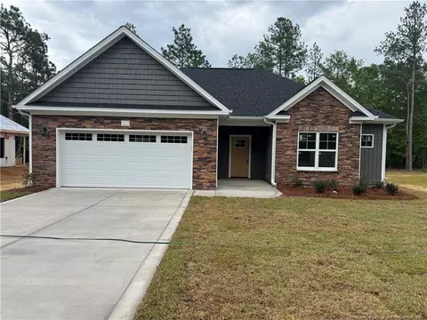 920 Stevens St, Raeford, NC 28376