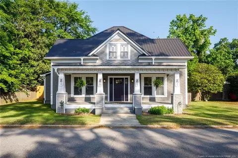 305 N Fayetteville St, Parkton, NC 28371