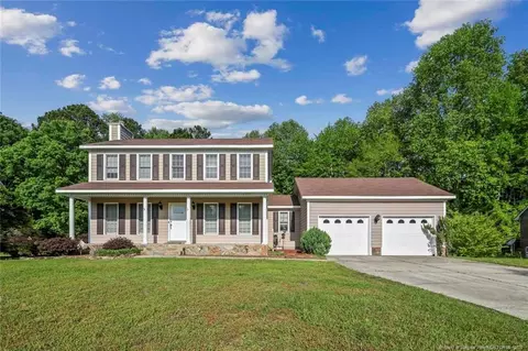 6132 Lakeway Dr, Fayetteville, NC 28306