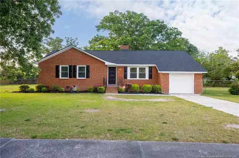 855 Spruce St, Lumberton, NC 28358