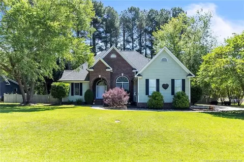 186 Stone Cross Dr, Spring Lake, NC 28390