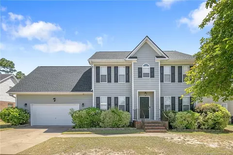 4821 Miranda Dr, Hope Mills, NC 28348