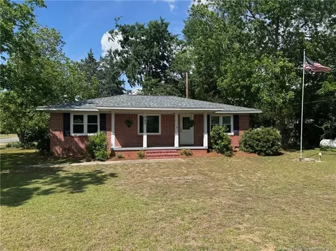 327 W North St, Autryville, NC 28318