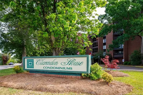 1100 Clarendon St #411, Fayetteville, NC 28305