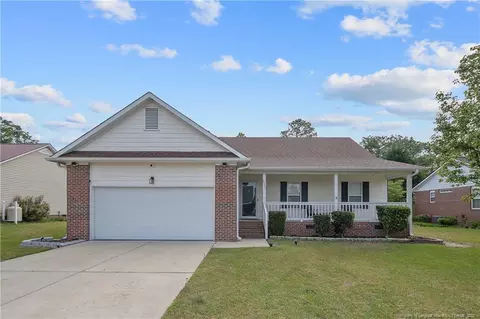 4829 Miranda Dr, Hope Mills, NC 28348