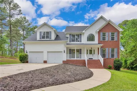 569 Yorkshire Dr, Cameron, NC 28326