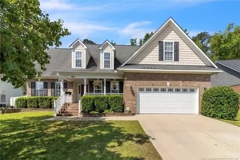 561 Thorncliff Dr, Raeford, NC 28376