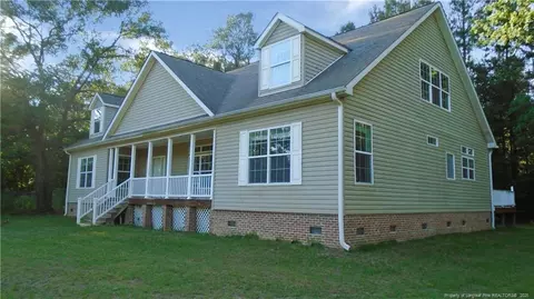 111 Creek Bend Dr, Vass, NC 28394