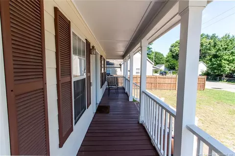 526 E Stack St, Saint Pauls, NC 28384 photo 3