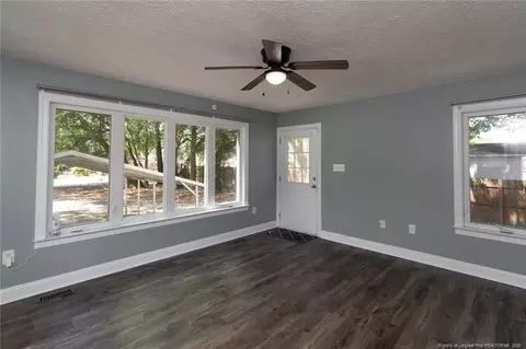 526 E Stack St, Saint Pauls, NC 28384 photo 14
