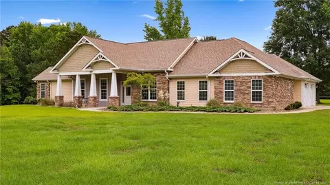 330 Wellington Rd, Saint Pauls, NC 28384
