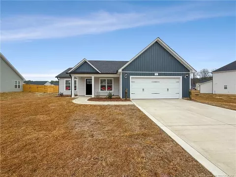 92 Crusher Dr, Parkton, NC 28371