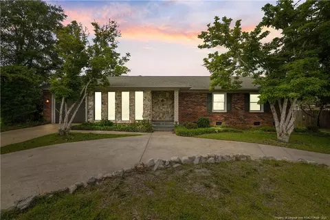 7202 Godfrey Dr, Fayetteville, NC 28303