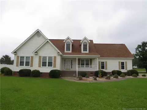 103 Autumn Chase Blvd, Lumberton, NC 28358