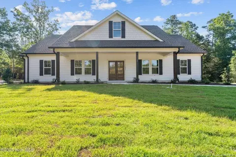 510 Harrow Dr, Carthage, NC 28327