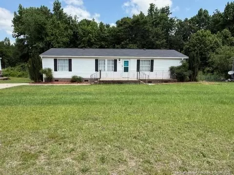 105 Hillcreek Dr, Parkton, NC 28371