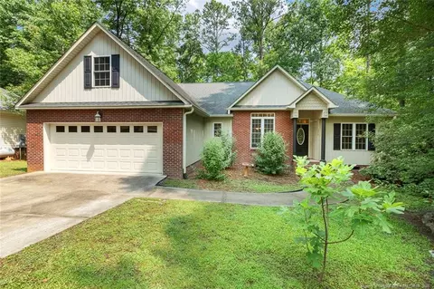 3245 Bristol St, Sanford, NC 27332