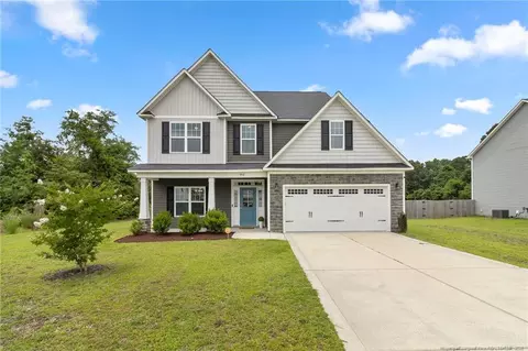 3902 Standardbred Dr, Hope Mills, NC 28348