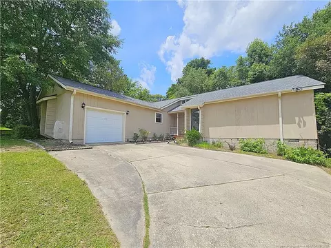 918 Dandridge Dr, Fayetteville, NC 28303