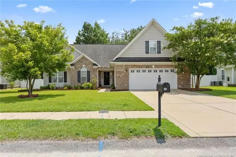 311 Thorncliff Dr, Raeford, NC 28376