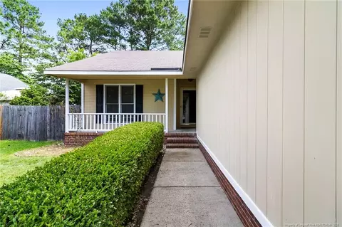 3820 Crusader Dr, Hope Mills, NC 28348