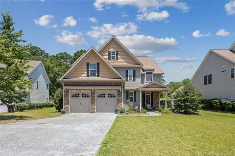 50 Turner Mathews Ct, Spring Lake, NC 28390