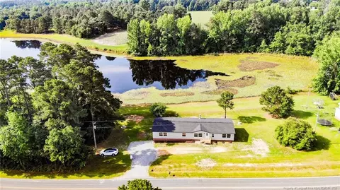 581 Thurlow Lake Rd, Carthage, NC 28327
