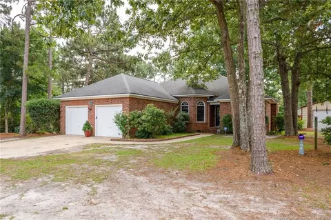 871 Doerun Dr, Fayetteville, NC 28311