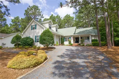 957 Blackeyed Susan Pl, Vass, NC 28394