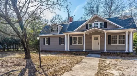 817 Aberdeen Rd, Laurinburg, NC 28352