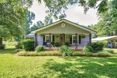 20920 Old Lumberton Rd, Maxton, NC 28364