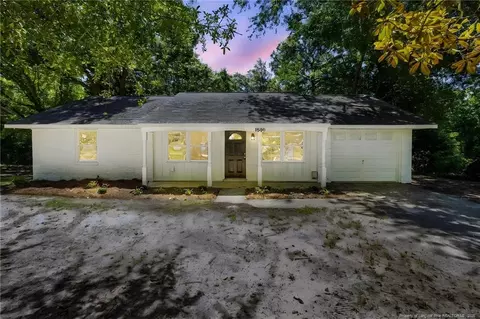 1809 Wendover Dr, Fayetteville, NC 28304