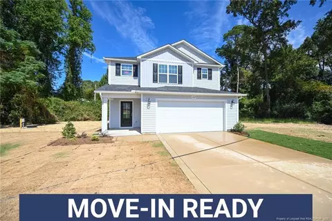 2009 Black Bear Ct, Hope Mills, NC 28348
