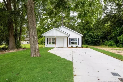 707 N Wilson Ave, Dunn, NC 28334