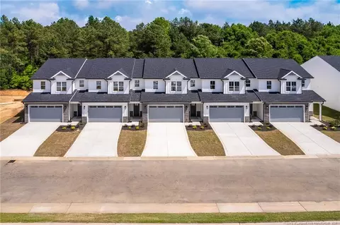 3024 Candlelight Dr, Fayetteville, NC 28311