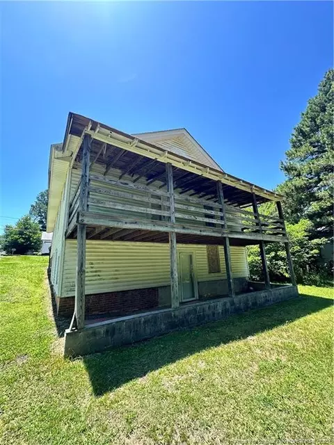 Exterior - 410 W K St, Erwin, NC 28339 photo 2 of 2