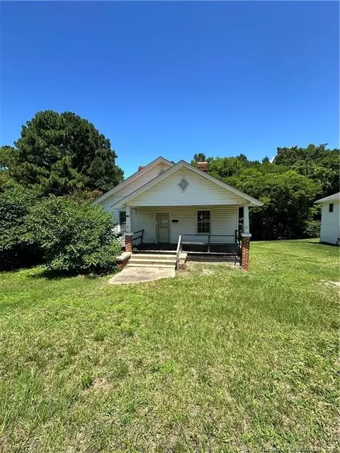 410 W K St, Erwin, NC 28339