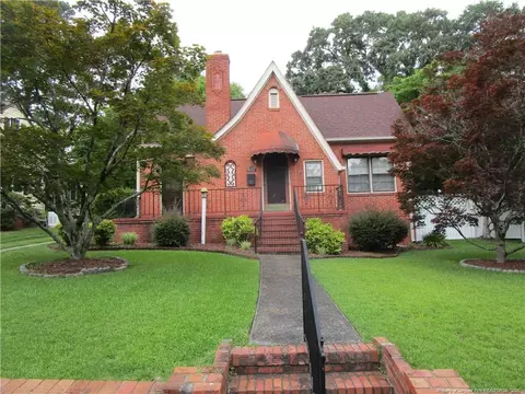 432 Rollingwood Cir, Fayetteville, NC 28305