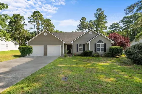 118 Bayou Ct, Raeford, NC 28376