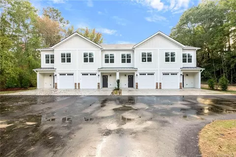 353 James St, Vass, NC 28394