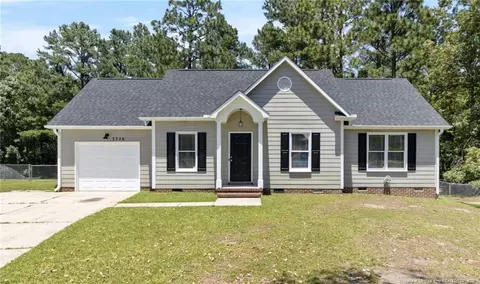 3326 Donnett Dr, Spring Lake, NC 28390