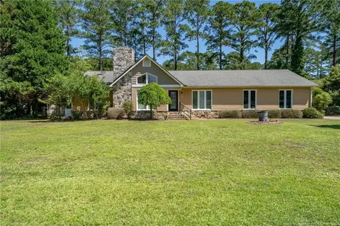 116 Bledsoe St, Hope Mills, NC 28348