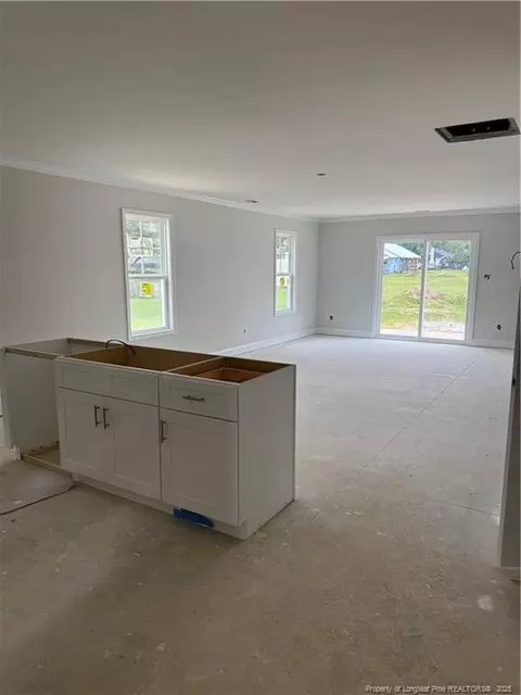 412 Maple St, Roseboro, NC 28382 photo 2