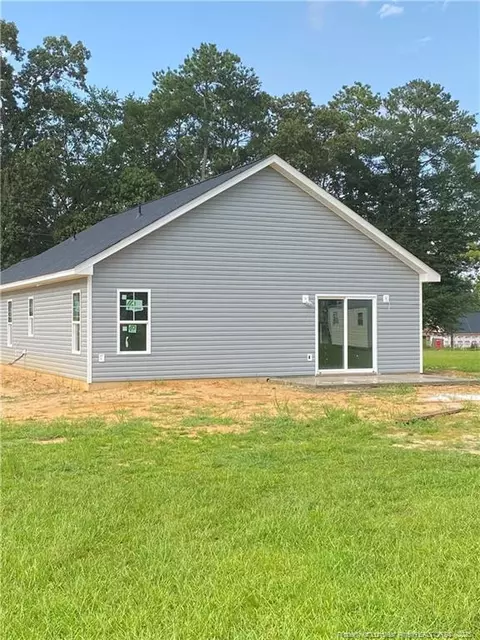 412 Maple St, Roseboro, NC 28382 photo 6